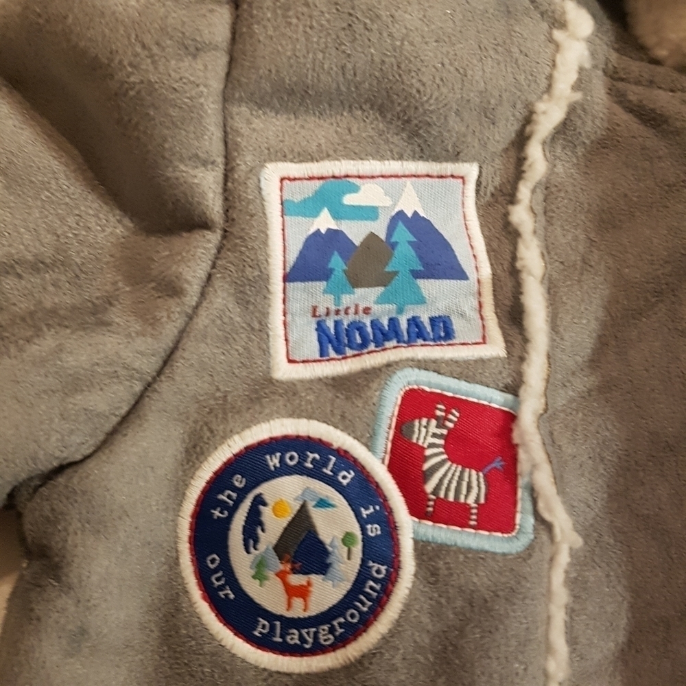 Mickey Mouse gray jacket 18-24 months - Picture 5 of 6